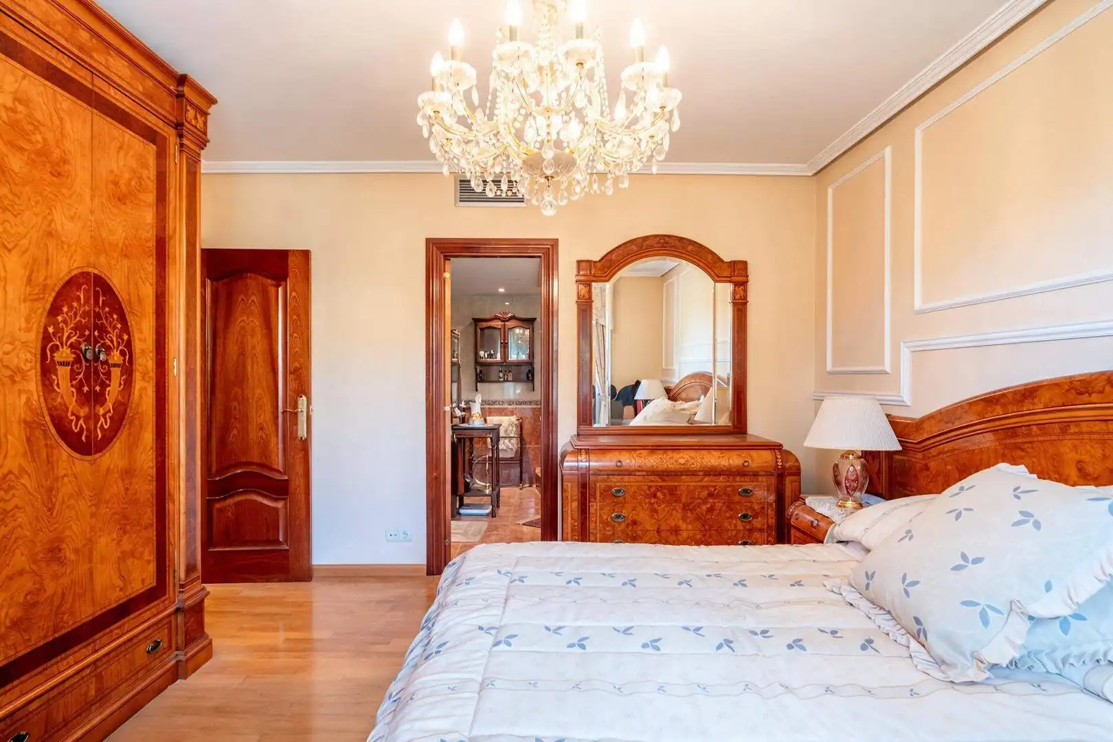 Dormitori de Casa o xalet en venda en Zaragoza amb Jardí privat, Terrassa i Traster