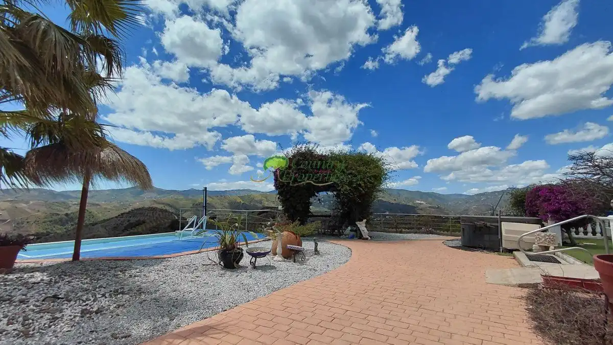 Terrassa de Finca rústica en venda en Vélez-Málaga amb Aire condicionat, Terrassa i Traster