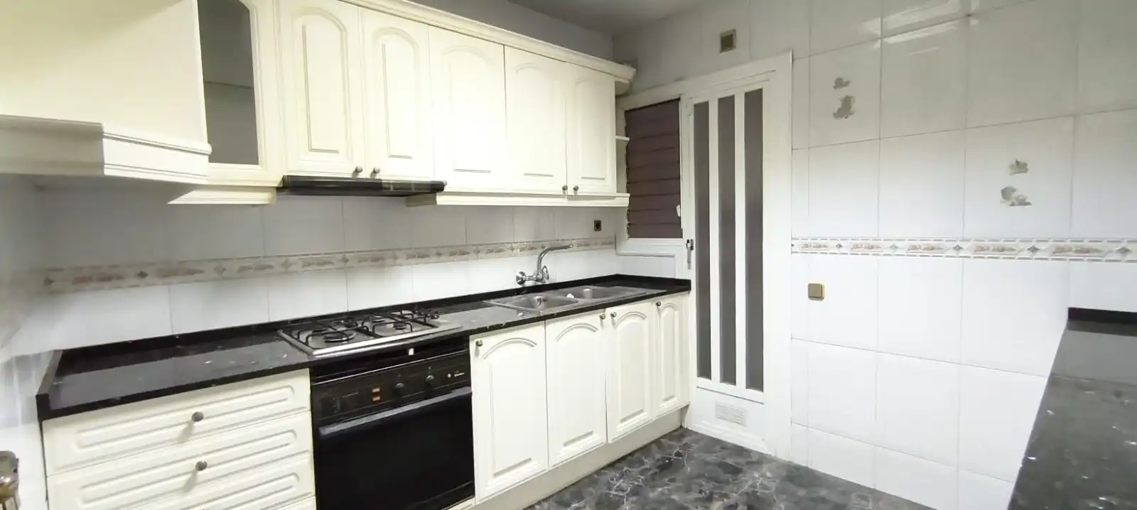 Cocina de Piso en venta en El Prat de Llobregat con Balcón