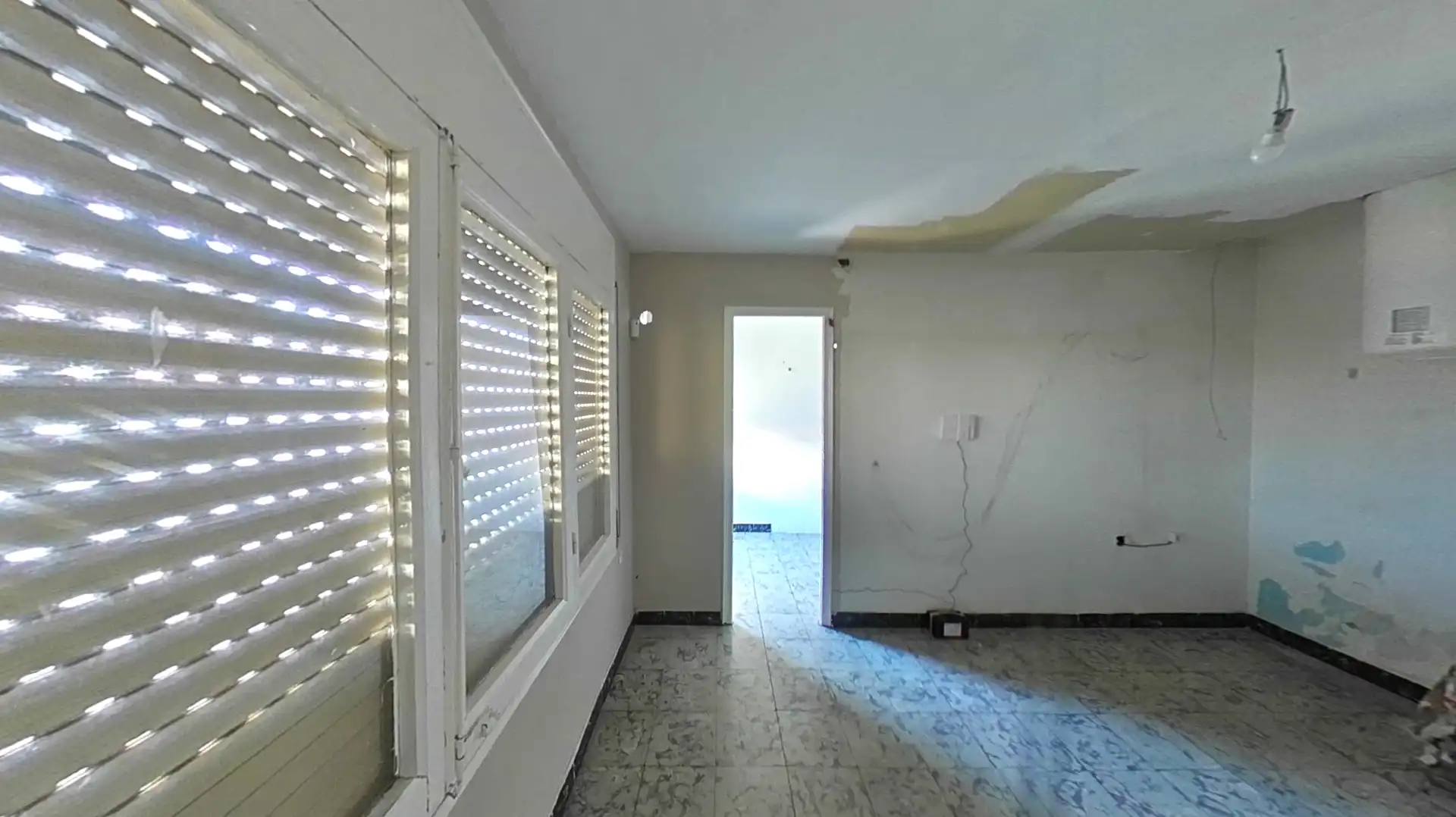 Piso en venta en Vallirana con Balcón