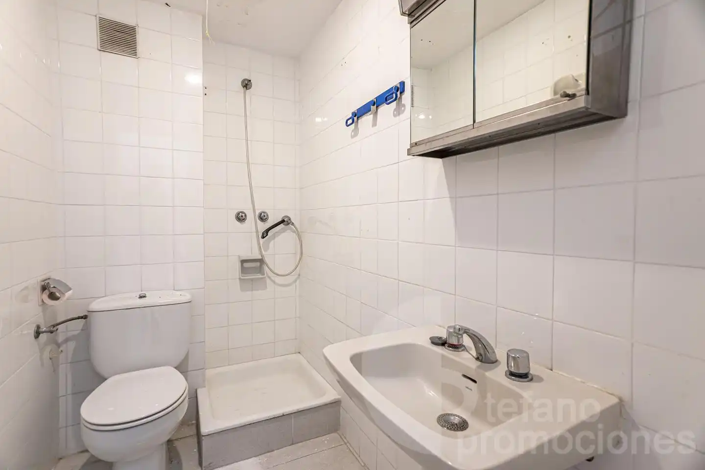 Bathroom of Flat for sale in Málaga  with Air Conditioner, Terrace and Storage room