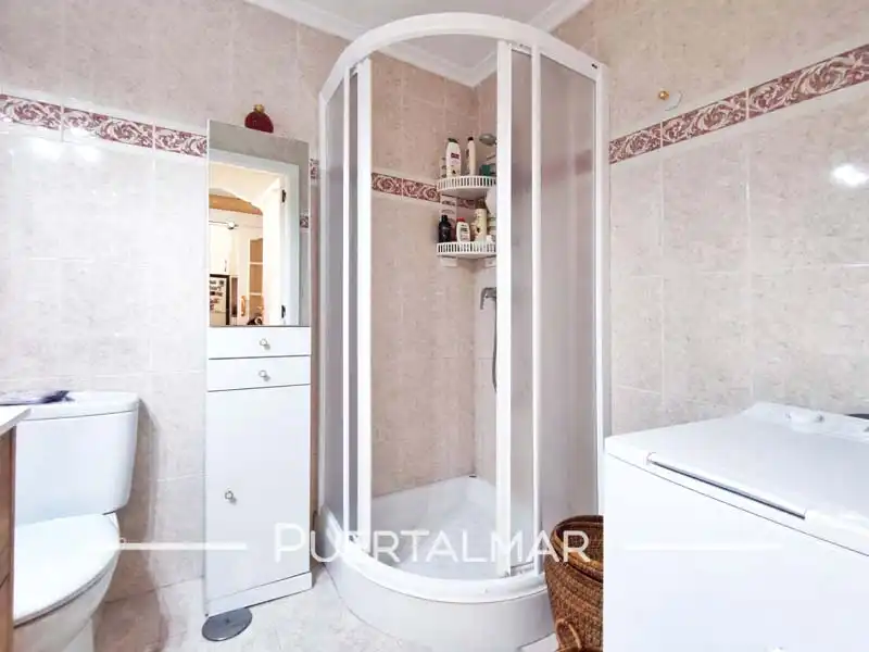 Badezimmer von Wohnung zur Miete in Alicante / Alacant mit Möbliert