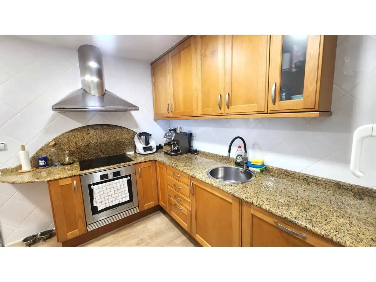 Kitchen of Flat for sale in Barcelona  with Air Conditioner, Parquet flooring and Terrace
