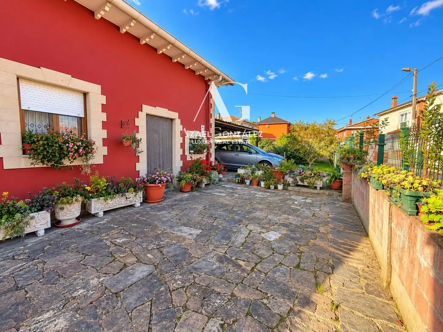 Vista exterior de Casa o chalet en venta en Torrelavega  con Calefacción y Amueblado
