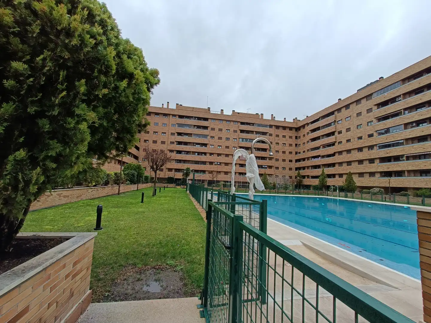 Piscina de Pis en venda en Seseña amb Calefacció, Parquet i Terrassa