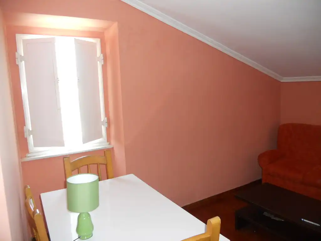 Dining room of Flat for rent in Santiago de Compostela   with Heating, Furnished and Oven