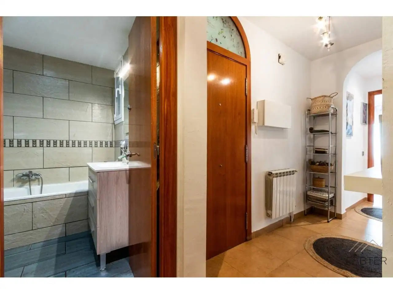 Badezimmer von Dachboden zum Verkauf in Terrassa mit Klimaanlage, Heizung und Terrasse