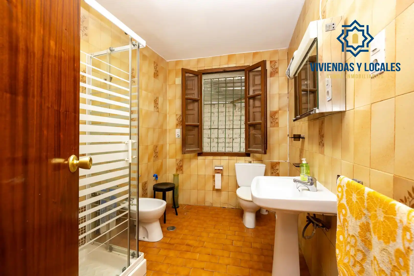 Baño de Finca rústica en venta en Armilla con Jardín privado y Terraza