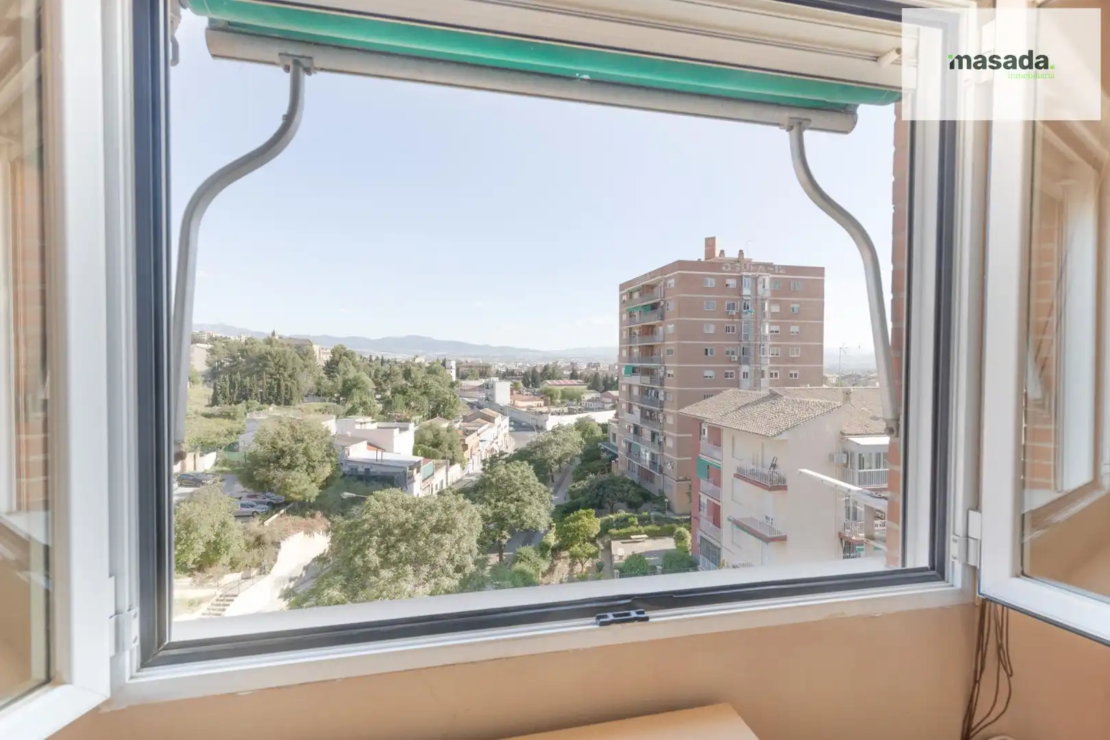 Habitación de Piso en venta en Granada con Aire acondicionado, Calefacción y Balcón
