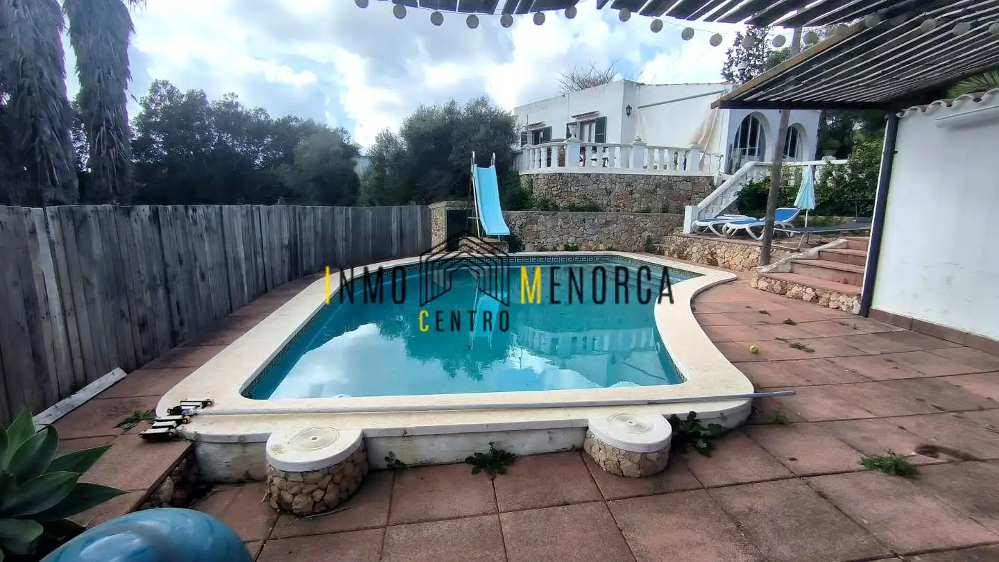 Vista exterior de Finca rústica en venda en Ciutadella de Menorca amb Jardí privat, Terrassa i Piscina