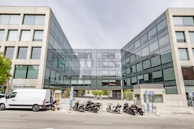 Vista exterior de Oficina de alquiler en Madrid