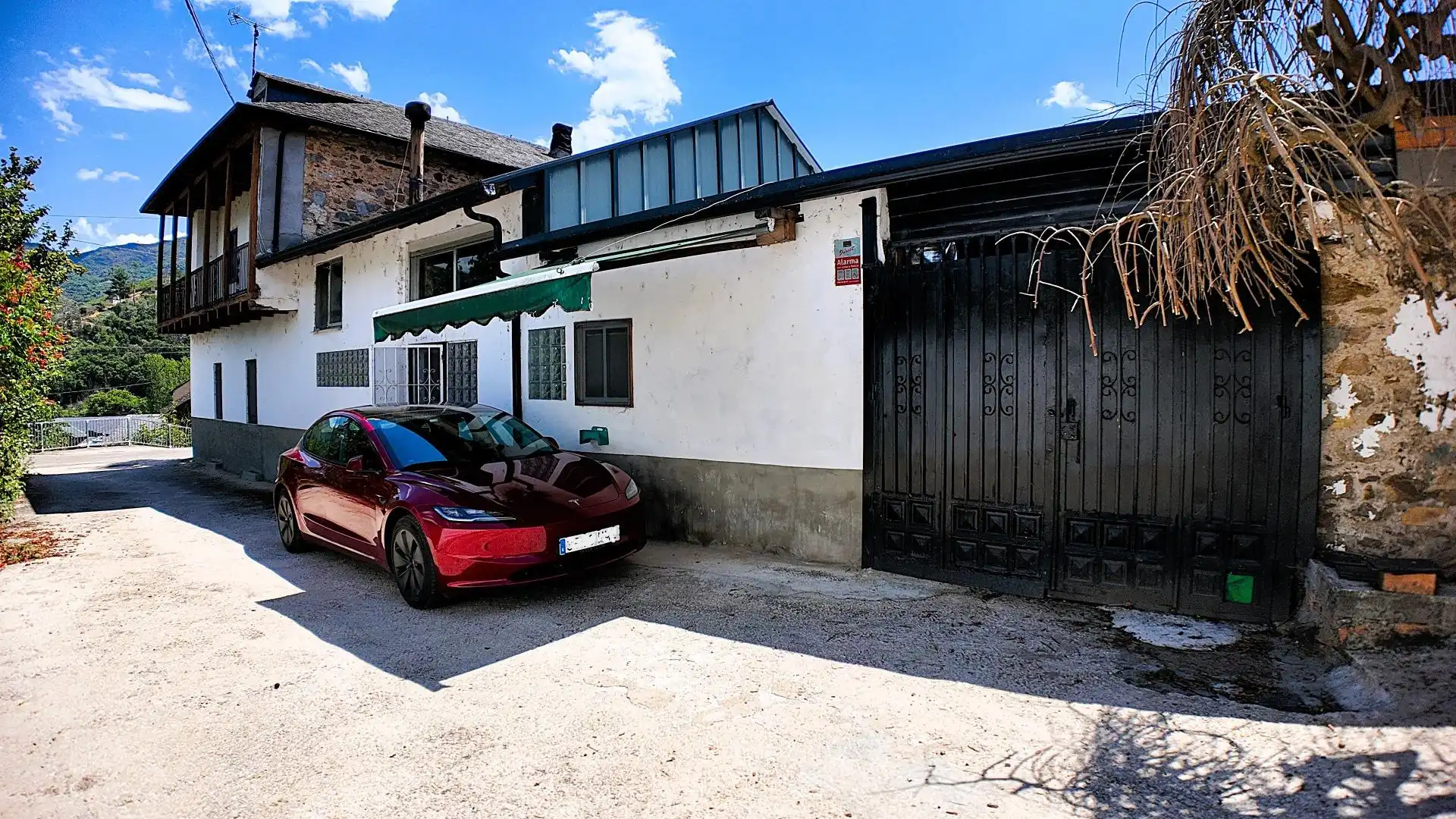 Exterior view of Houses for sale in Rubiá  with Heating, Private garden and Storage room