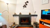 Living room of Flat for sale in Llançà  with Air Conditioner, Heating and Parquet flooring