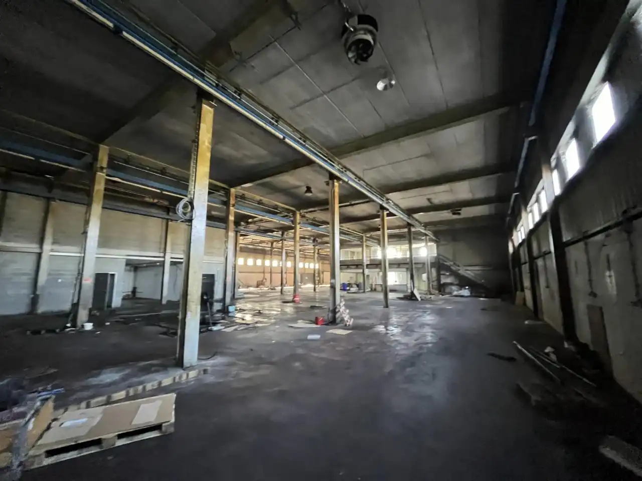 Nave industrial en venta en Manlleu con Alarma