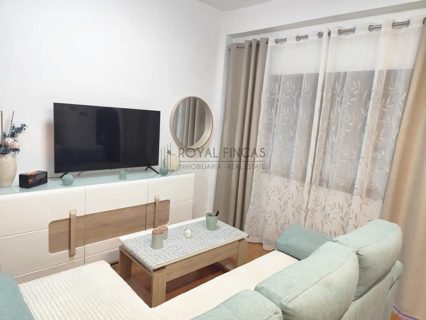 Sala d'estar de Pis en venda en Torremolinos amb Jardí privat, Traster i Moblat