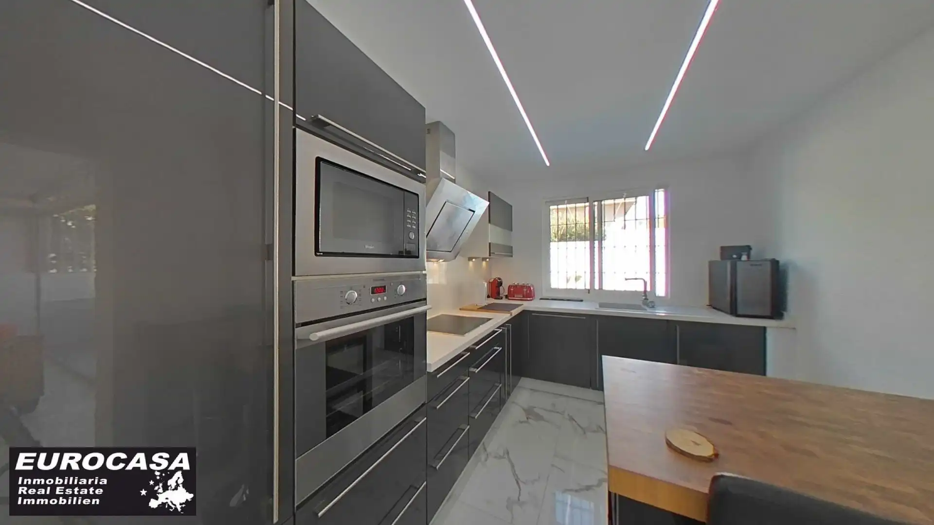 Küche von Haus oder Chalet zum Verkauf in La Nucia mit Privatgarten, Terrasse und Abstellraum