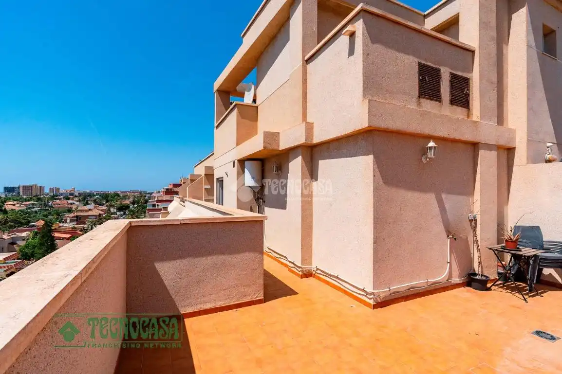 Terraza de Piso en venta en Roquetas de Mar con Calefacción y Terraza