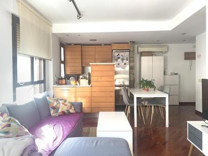 Living room of Flat to rent in  Madrid Capital  with Air Conditioner, Heating and Parquet flooring