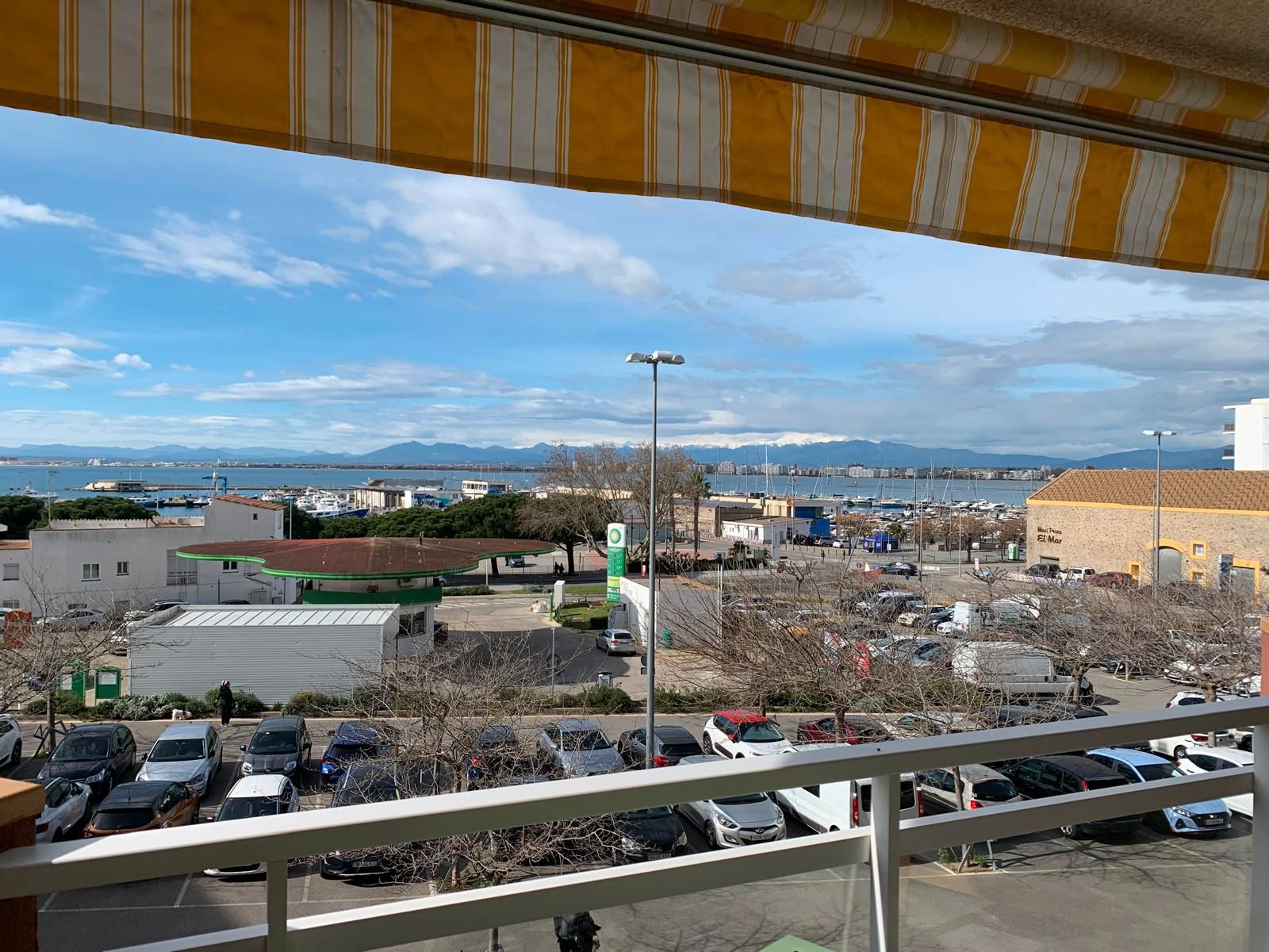 Aparcament de Pis en venda en Roses amb Aire condicionat, Calefacció i Terrassa