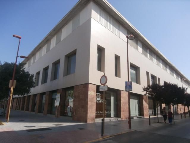 Vista exterior de Local en venda en Chiclana de la Frontera