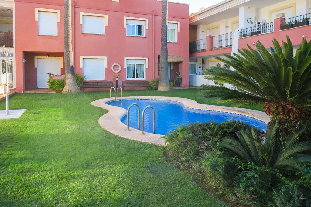 Piscina de Apartament en venda en Dénia amb Terrassa