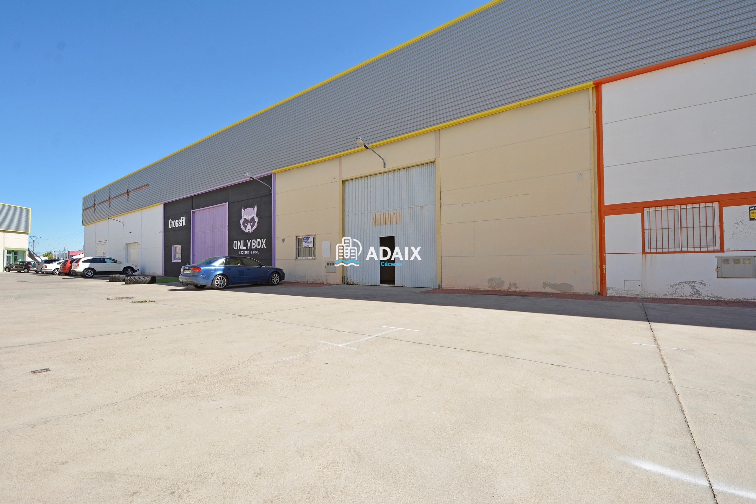 Vista exterior de Nau industrial en venda en Cáceres Capital