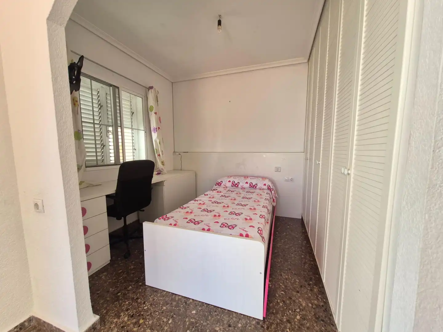 Habitación de Casa adosada de alquiler en Manises con Aire acondicionado, Terraza y Amueblado