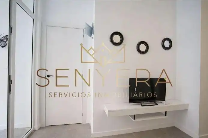 Study for sale in Valencia  with Air Conditioner, Terrace and Furnished