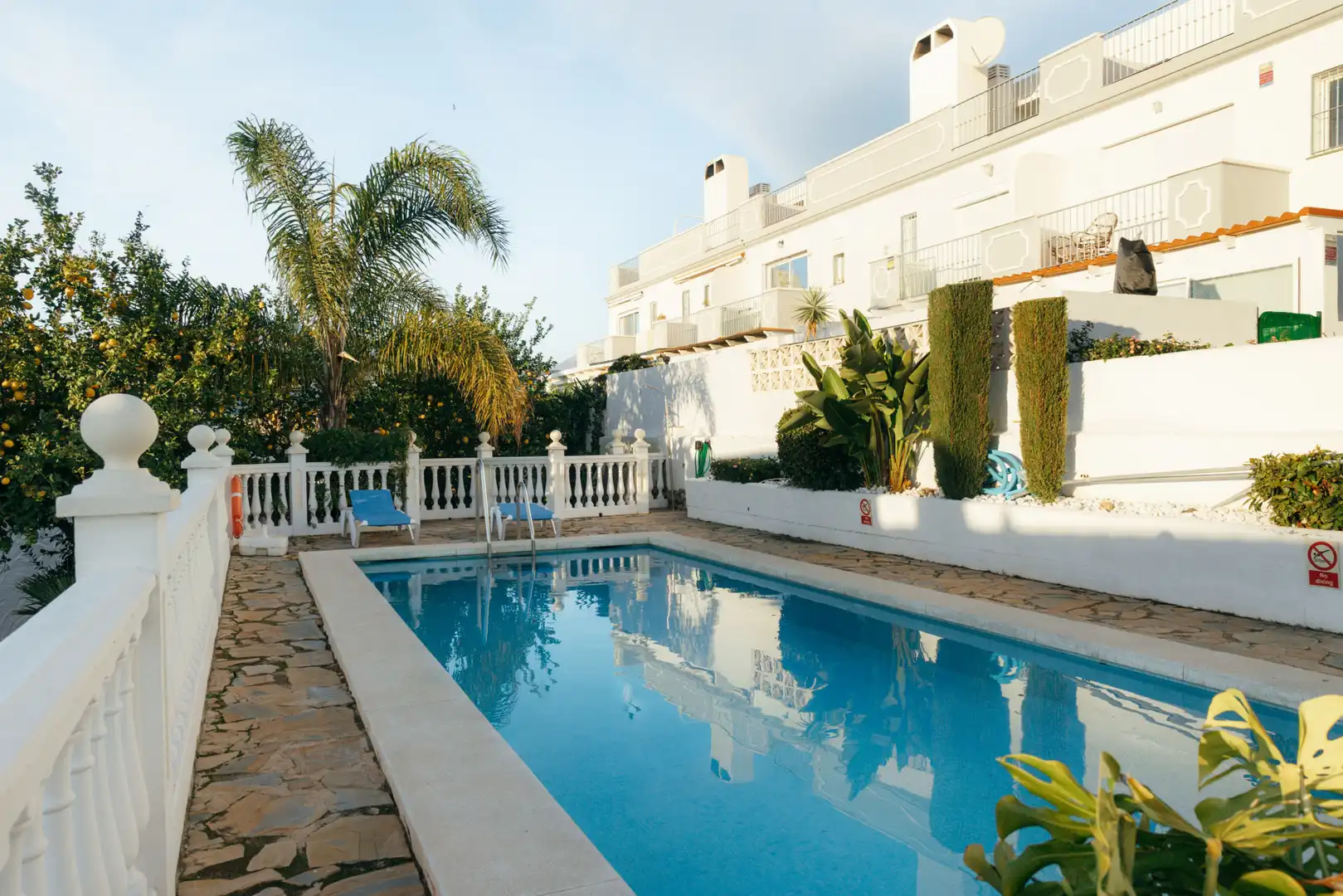 Piscina de Casa adosada en venda en Estepona amb Aire condicionat, Jardí privat i Terrassa