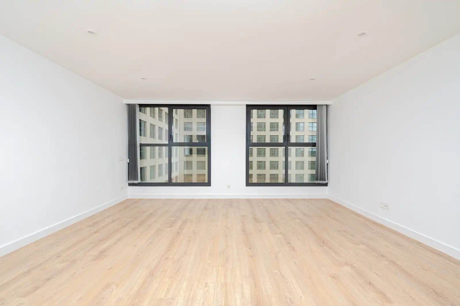 Living room of Study for rent in Madrid  with Storage room