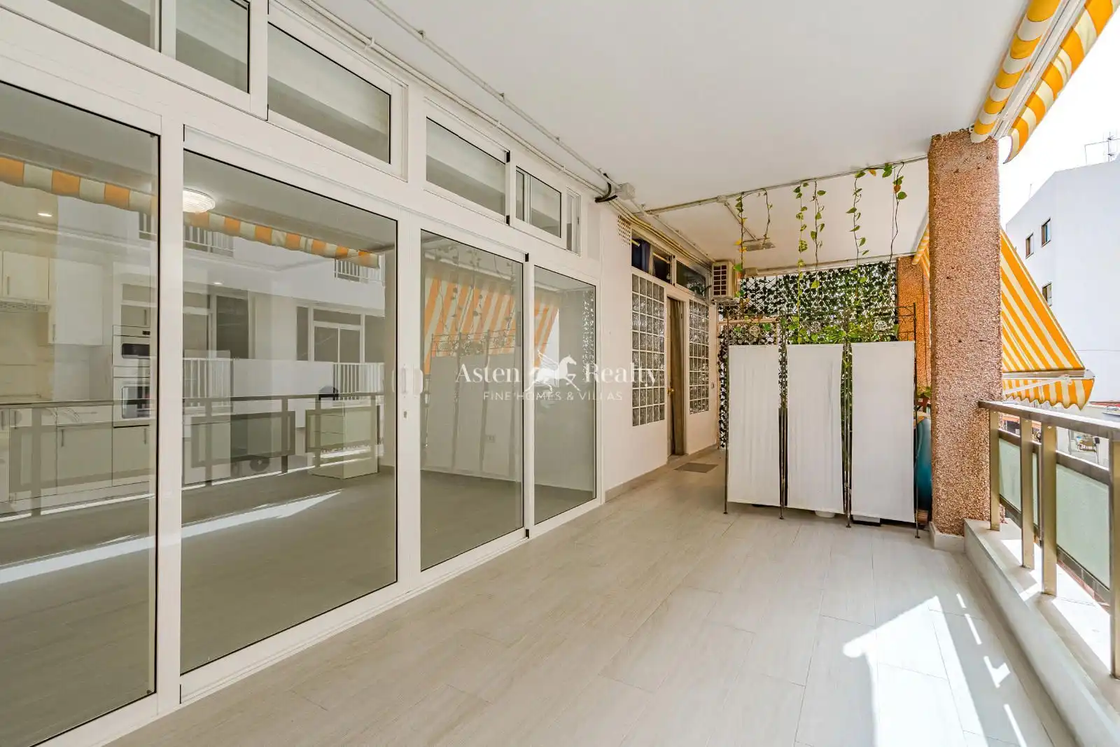 Piso en venta en Arona con Aire acondicionado, Parquet y Terraza