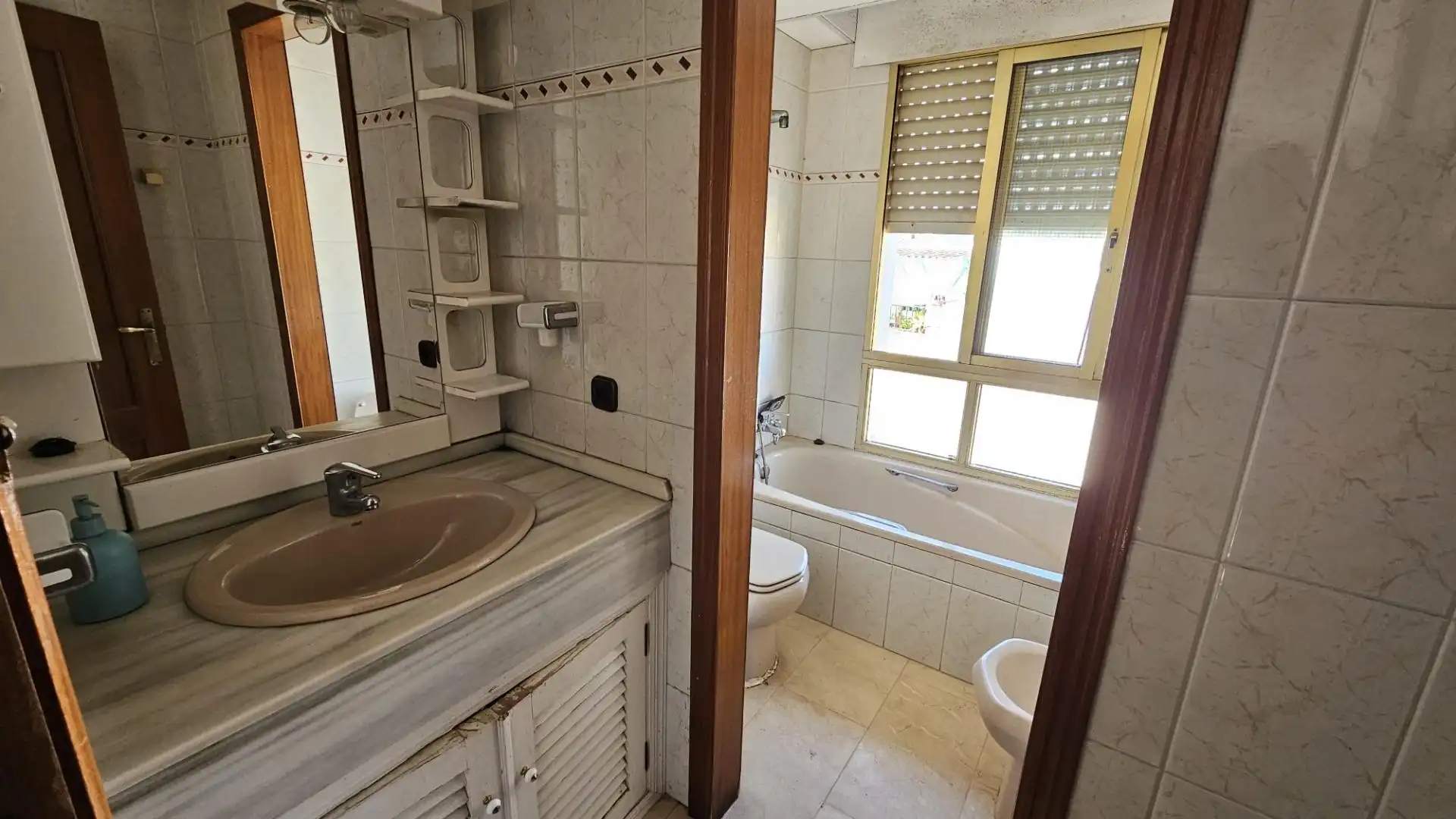 Bathroom of Houses for sale in Córdoba