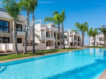 Bungalow amb piscina en venda a Calle Zv 54