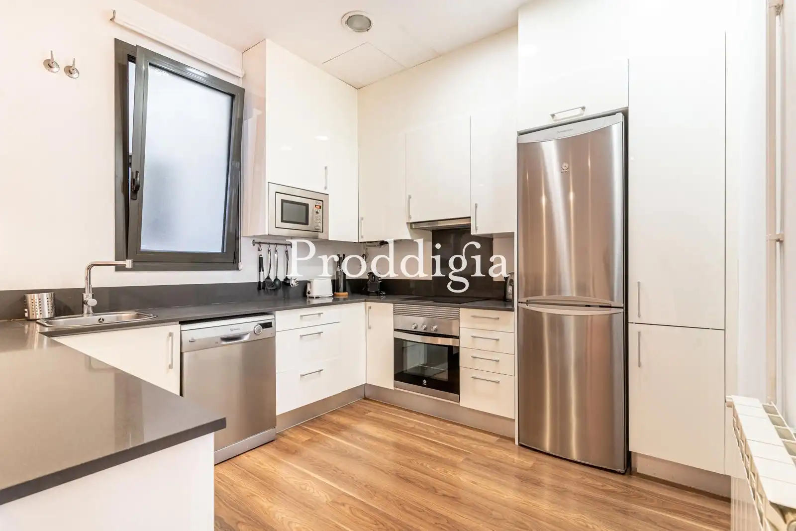 Kitchen of Flat for rent in Barcelona  with Air Conditioner and Furnished