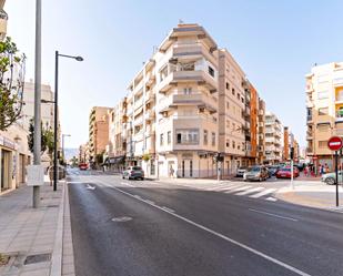 Vista exterior de Local en venda en  Almería Capital amb Aire condicionat