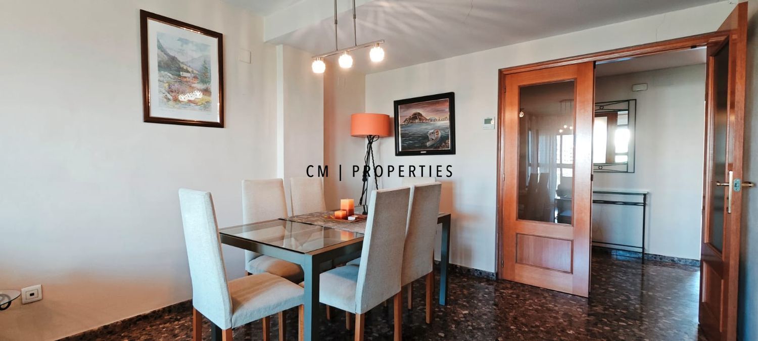 Menjador de Dúplex de lloguer en  Valencia Capital amb Aire condicionat, Calefacció i Moblat