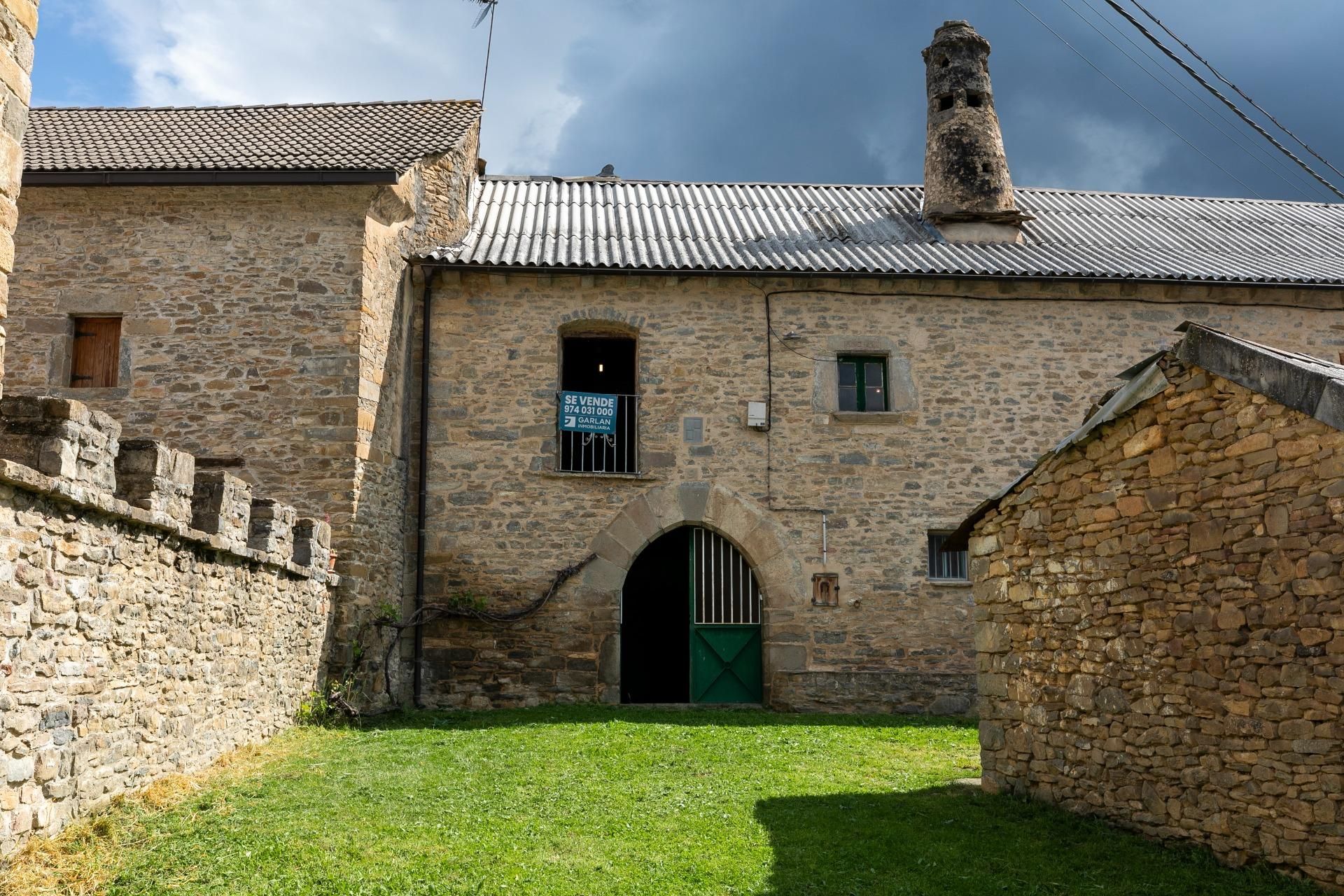 Exterior view of Country house for sale in Sabiñánigo  with Heating and Private garden