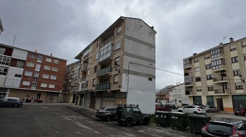 Foto 2 de Piso en venta en Calle Plaza San Isidro, 4, Espinosa de los Monteros, Burgos