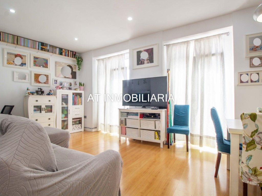 Sala d'estar de Pis en venda en  Cádiz Capital