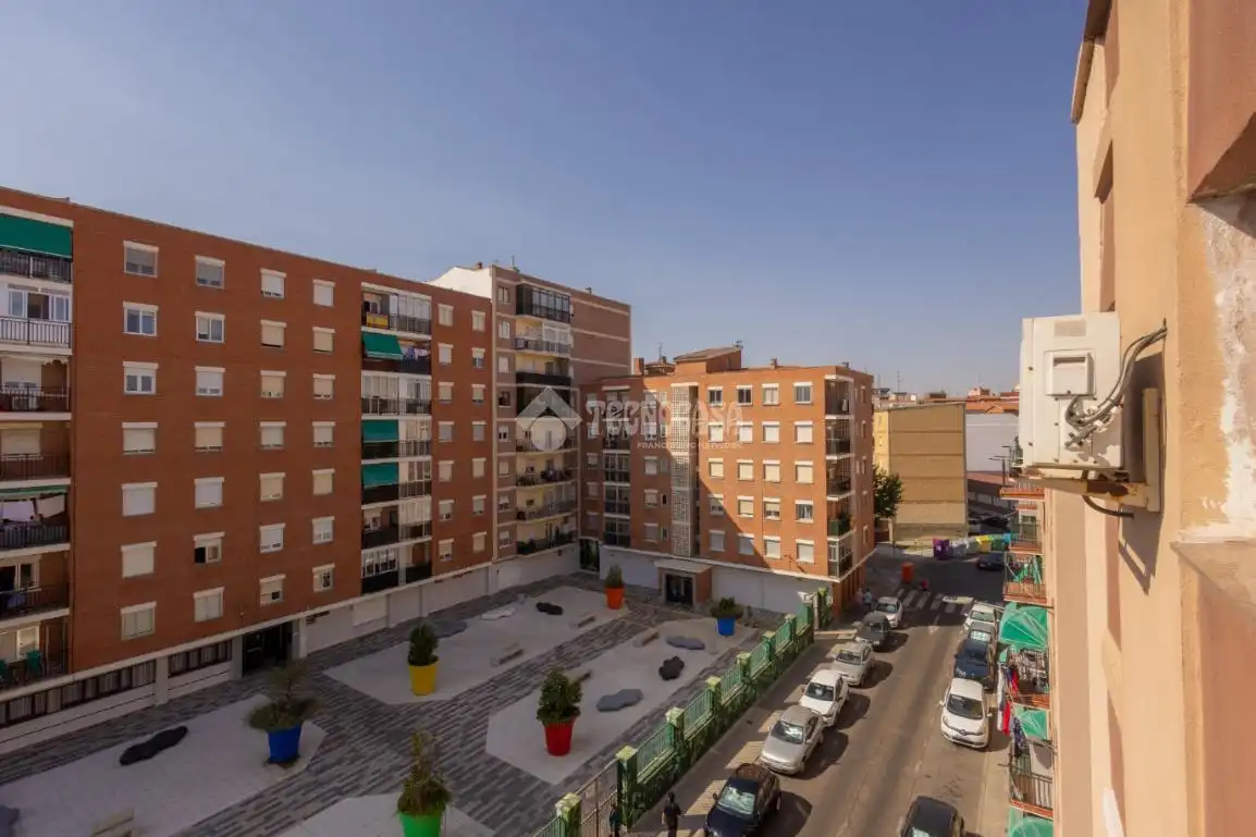 Vista exterior de Pis en venda en Salamanca amb Calefacció, Traster i Balcó