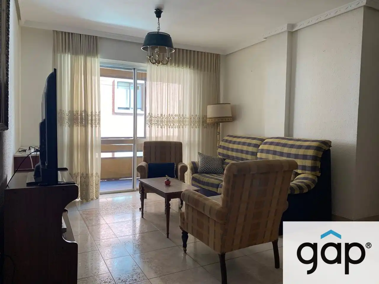 Living room of Flat for rent in Cuenca  with Heating, Terrace and Furnished