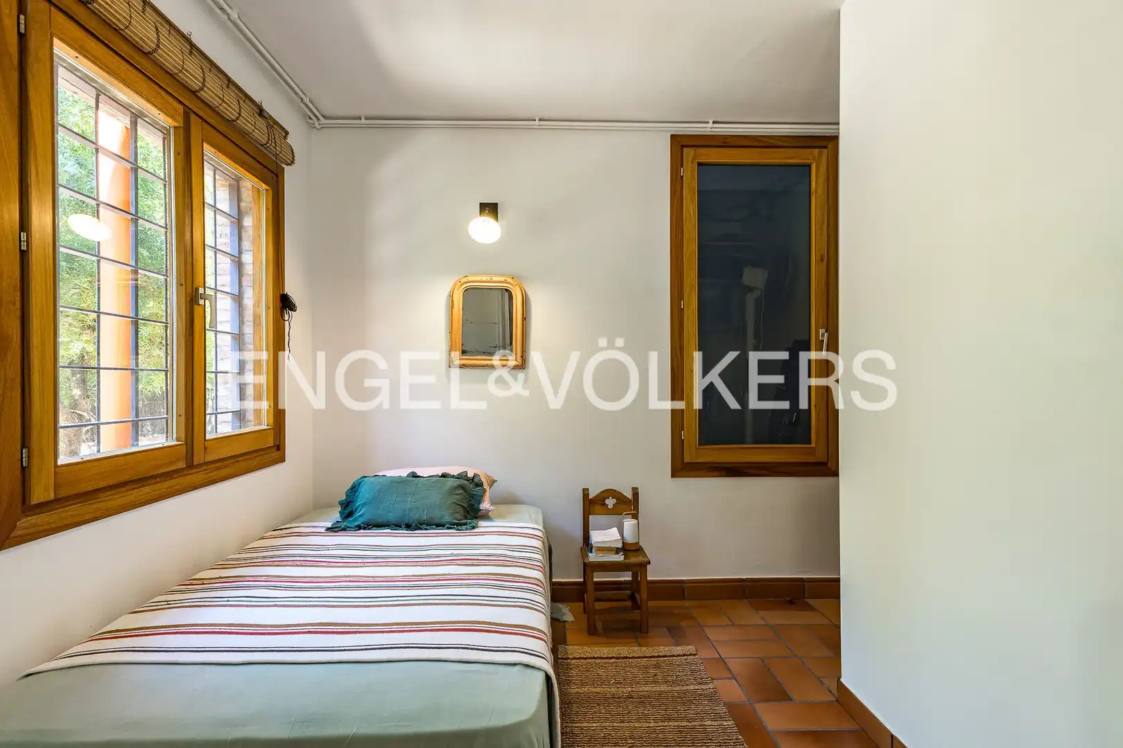 Habitación de Finca rústica en venta en Vilanova i la Geltrú con Calefacción, Jardín privado y Terraza