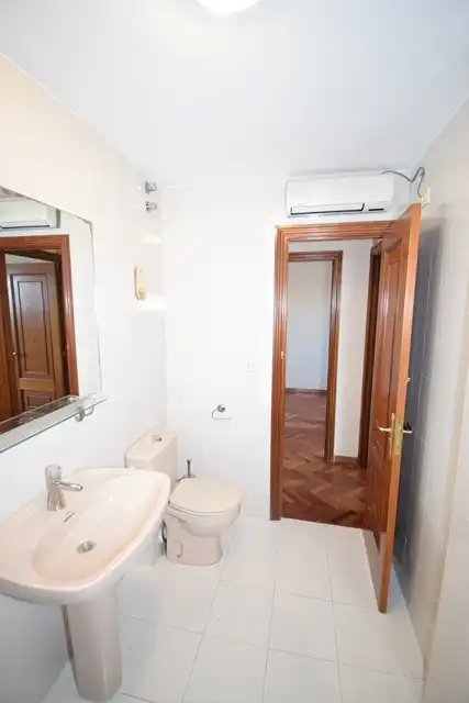 Baño de Dúplex en venta en A Coruña Capital  con Calefacción, Parquet y Horno