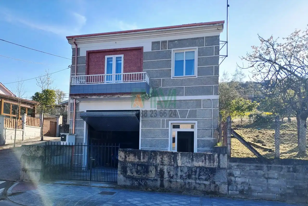 Exterior view of Houses for sale in Ourense Capital   with Heating, Private garden and Terrace