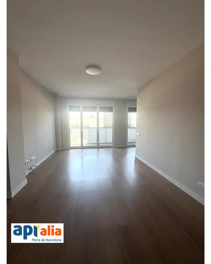 Living room of Flat for sale in Sant Feliu de Llobregat  with Heating, Private garden and Swimming Pool