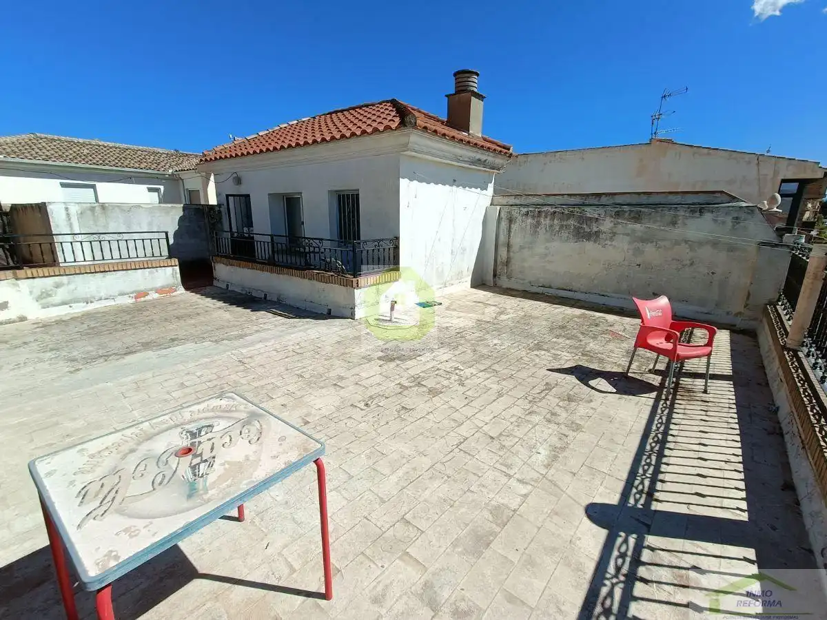Exterior view of Flat for share in San Antón