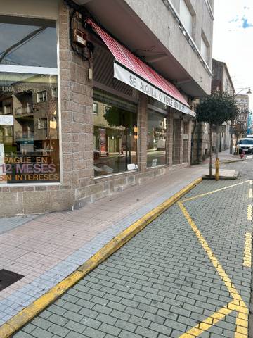 Local comercial en Alquiler en Avenida Xosé Solla en Soutomaior