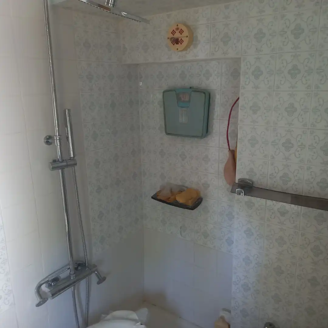 Bathroom of Flat for sale in Toledo  with Terrace and Furnished