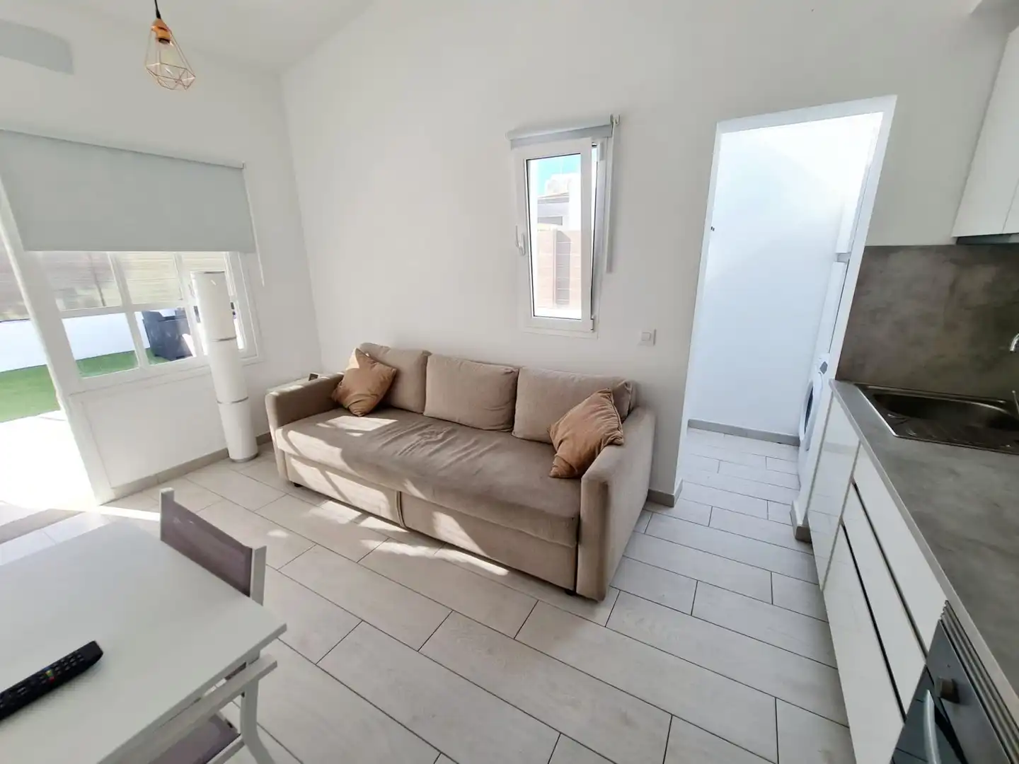 Sala d'estar de Casa o xalet de lloguer en San Bartolomé de Tirajana amb Aire condicionat, Jardí privat i Terrassa