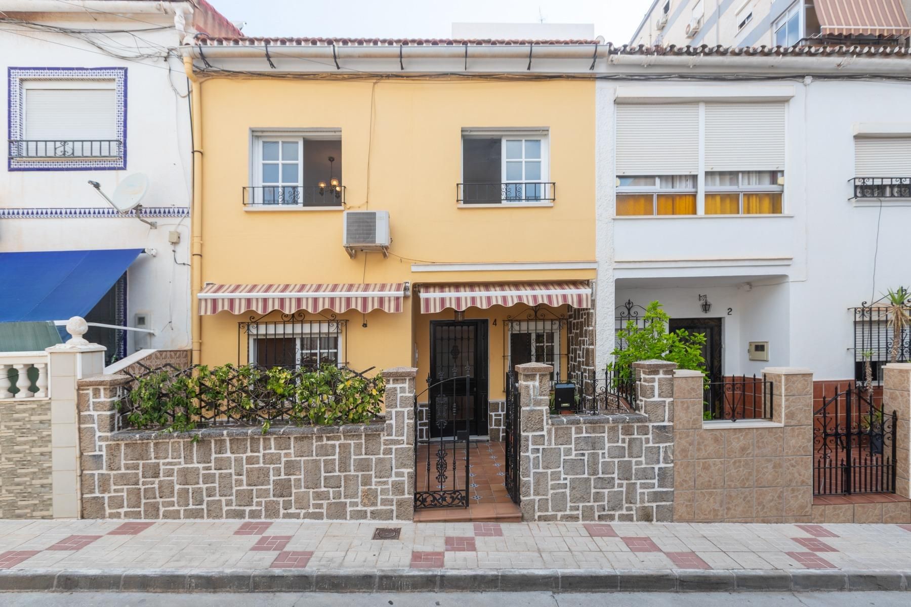 Vista exterior de Casa adosada en venda en Málaga Capital amb Aire condicionat i Terrassa
